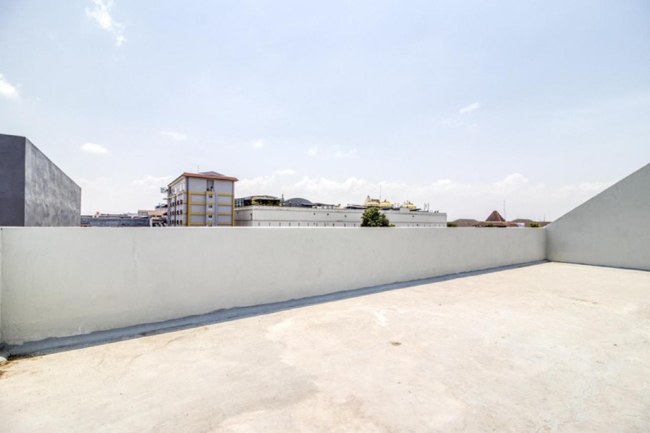 Reddoorz Syariah Near Galeria Mall Yogyakarta Exterior photo